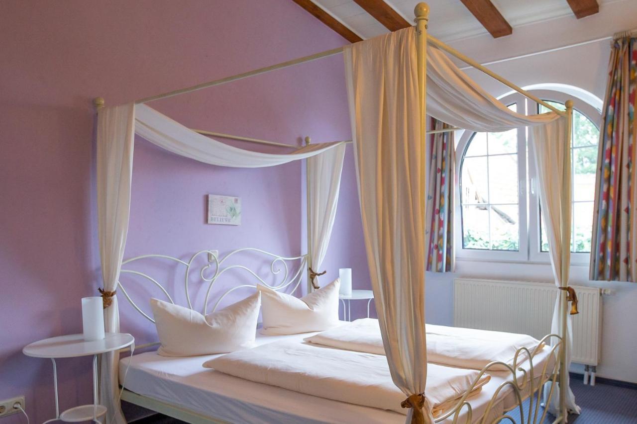 Hotel Schlosshof Dolgesheim Ngoại thất bức ảnh
