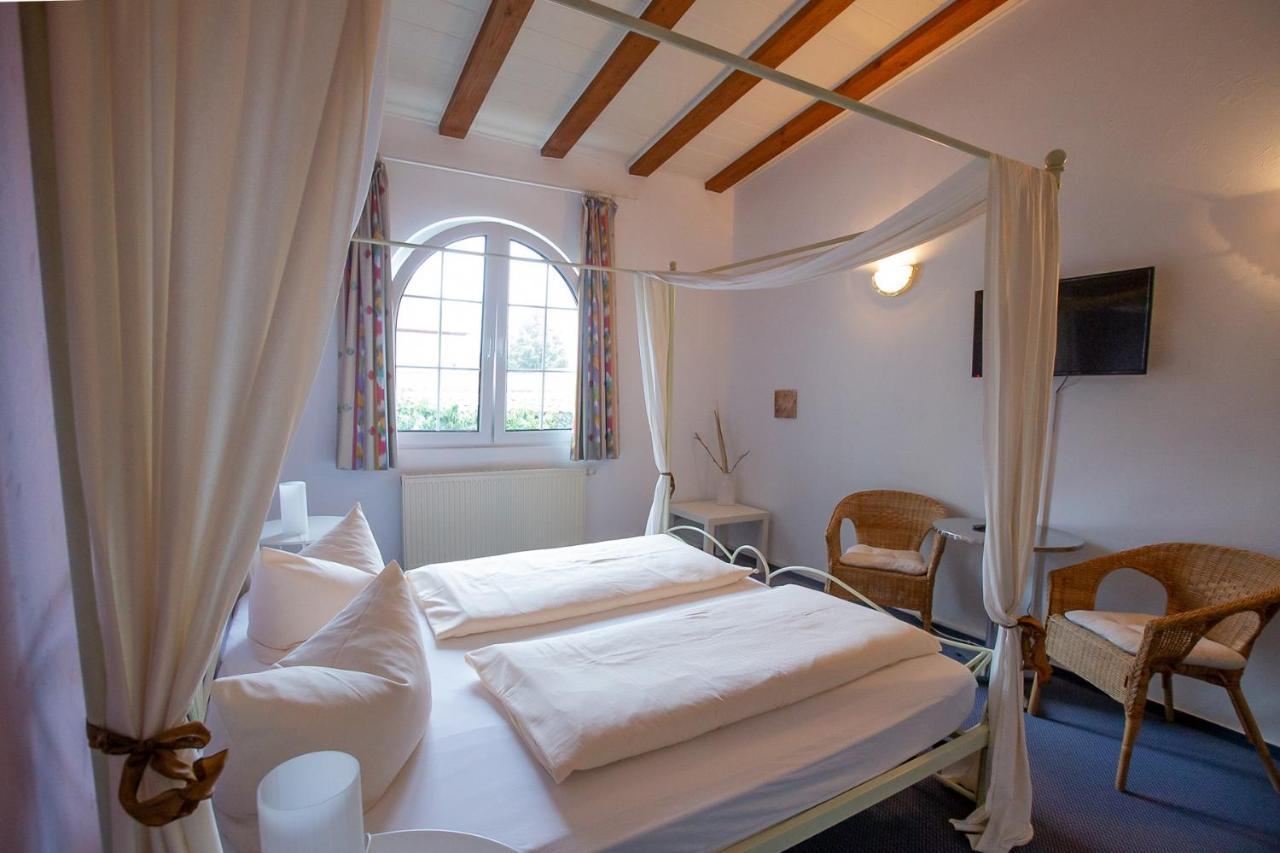 Hotel Schlosshof Dolgesheim Ngoại thất bức ảnh